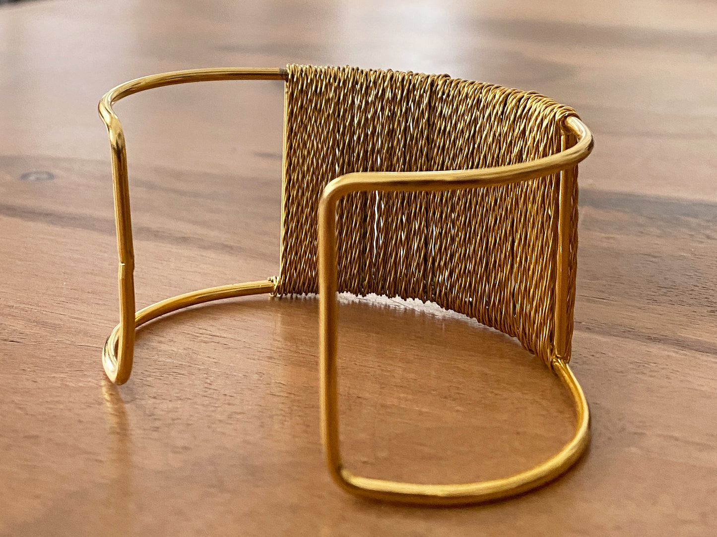 AINA CUFF