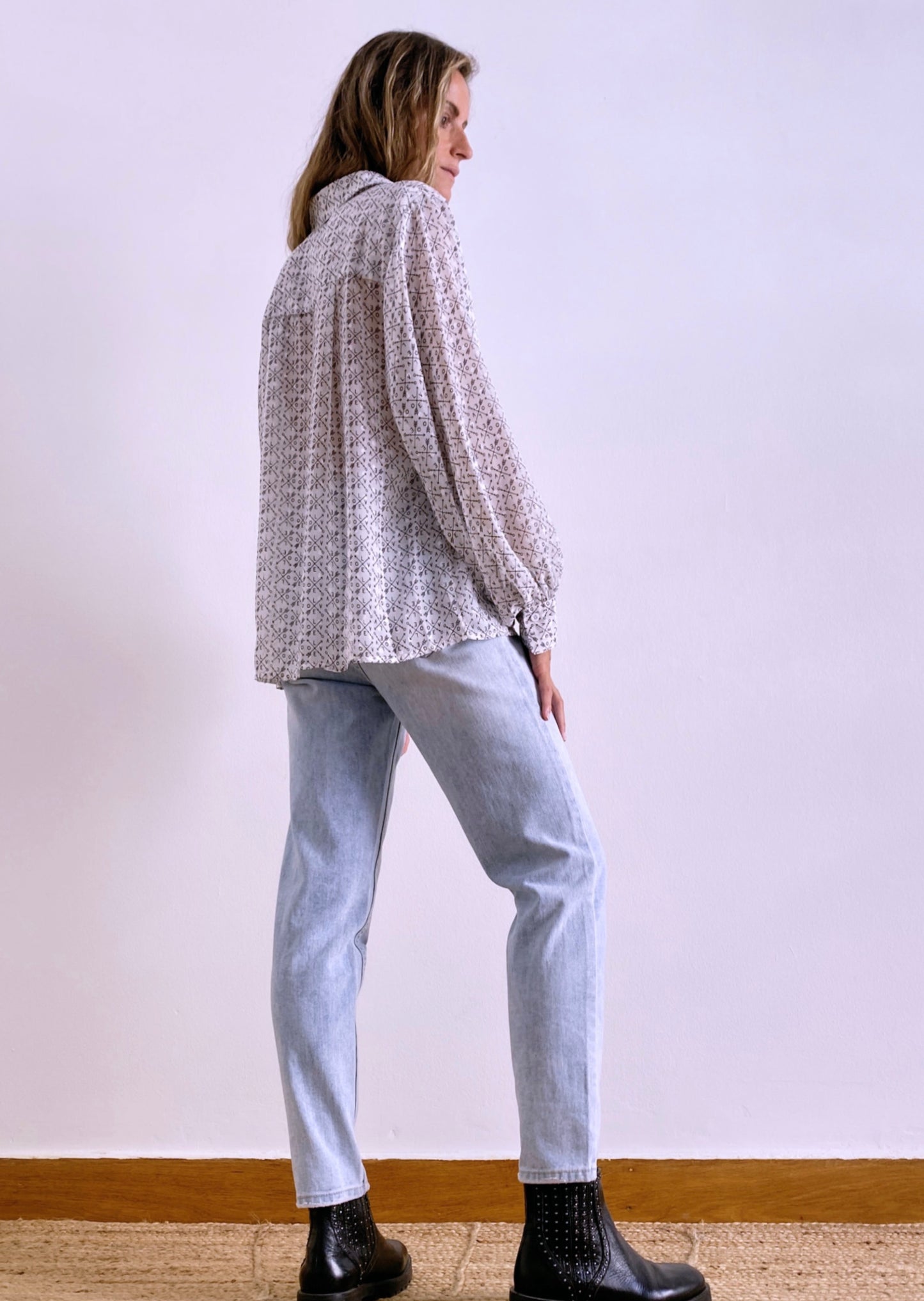 GRETA SHIRT